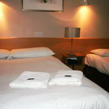 לינה וארוחת בוקר St. Judes גלוואיי