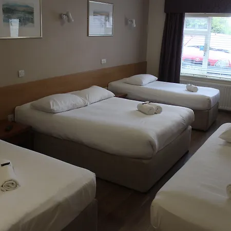 לינה וארוחת בוקר St. Judes