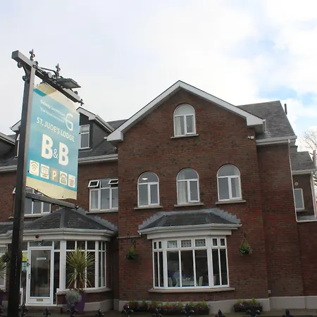 St. Judes לינה וארוחת בוקר 3*