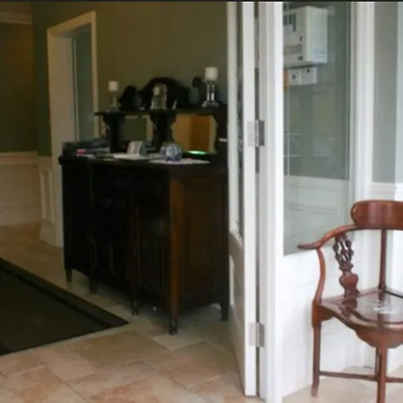 St. Judes לינה וארוחת בוקר