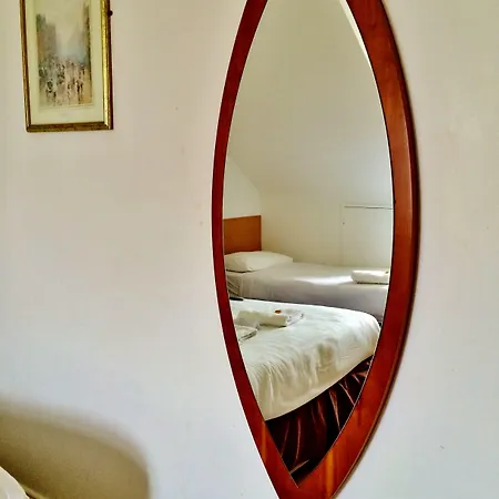 Oda ve Kahvaltı St. Judes 3*